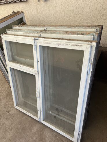 каракол пластиковые окна: Деревянное окно, цвет - Белый, Б/у, 130 *140, Самовывоз