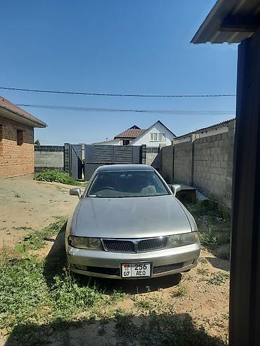 range over: Mitsubishi Diamante: 1995 г., Автомат, Бензин, Седан — 1