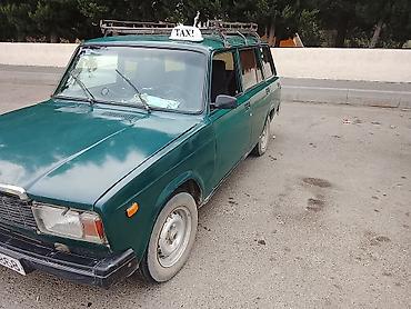 klassik maşınlar: Model: VAZ 2104 (universaI kuzov) Rəng: Tünd yaşıl Yanacaq növü — 7