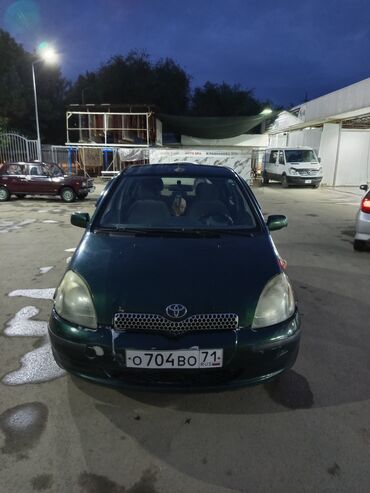 Toyota: Toyota Yaris: 2000 г., 1 л, Механика, Бензин, Хэтчбэк