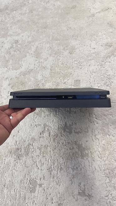 ps4 slim disk: Sony PlayStation 4 Slim oyun konsolu Xüsusiyyətlər: - Model: PS4 Slim — 6