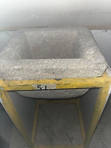 ev gulleri sekilleri: Təbii su daşı. 5 litr tutur — 1