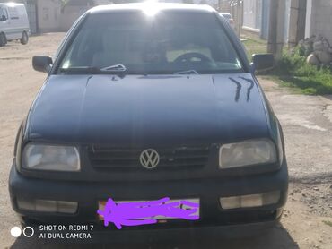 фольсваген жук: Volkswagen Vento: 1993 г., 1.8 л, Механика, Бензин, Седан