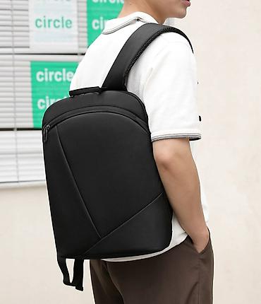 Рюкзаки: ПРОДАЮ НОВЫЙ СУПЕР ТОНКИЙ РЮКЗАК,ПОДОЙДЕТ КАК ДЛЯ НОУТБУКА ТАК ЖЕ ДЛЯ — 1