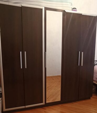 dolab 2 ci el sumqayıt: İşlənmiş, Açılan, 4 qapılı Düz dolab, Dolab-asılqan