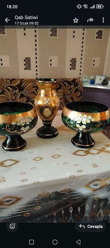 Dekorativ qab dəsti - 3 hissədən ibarət: 1 ədəd vaz və 2 ədəd ayaqlı lalafo.az -da Dekorativ qab dəsti - 3 hissədən ibarət: 1 ədəd vaz və 2 ədəd ayaqlı