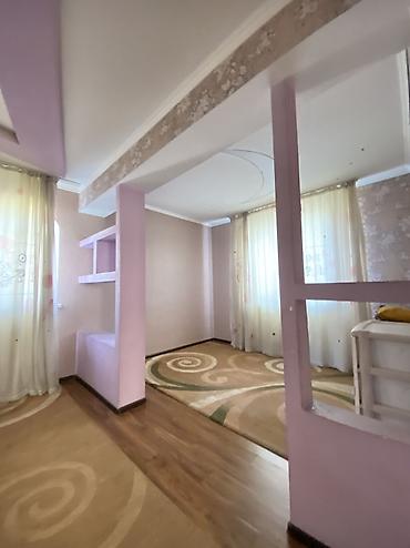 Продажа коттеджей и домов: 🏡 Үй сатылат! 📍 Дарек: Ош Обл Фуркат кичи району. ул Амана Акматова — 7