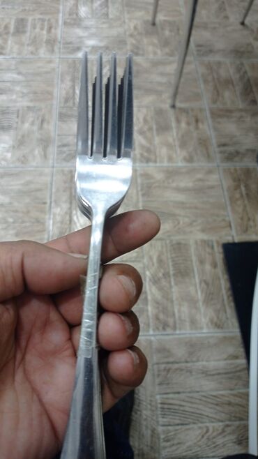 Digər restoran, kafe avadanlığı: Restoran malzemeleri ; Klimalar, kameralar, 2 tane döner ocağı, kebap — 17