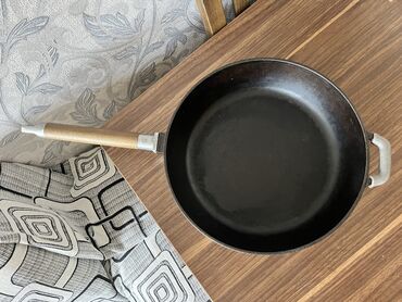 Кухонные принадлежности: Сковородка, цвет - Черный