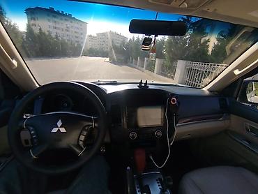 forut satsi: Mitsubishi Pajero: 3 l | 2007 il 323000 km Ofrouder/SUV — 5