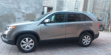 Kia: Kia Sorento: 2 l | 2010 il Ofrouder/SUV — 4