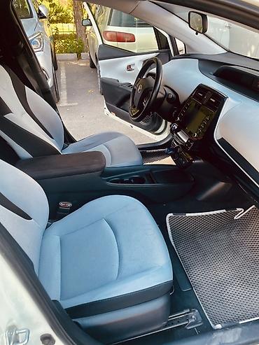 тойота приус цена в кыргызстане: Toyota Prius: 2019 г., 1.8 л, Вариатор, Гибрид, Лифтбек — 8