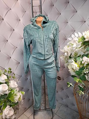 Gornji i donji deo: ❤️❤️ plisani kompleti 2500,oo vel M/L i XL/XXL❤️❤️ — 2