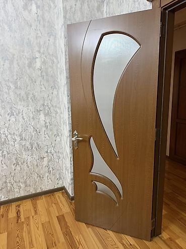 Qapılar və aksessuarlar: İşlənmiş qapı satılır. Səliqəli yaxşı vəziyyətdədir. 4 ədəd qapıdır — 2