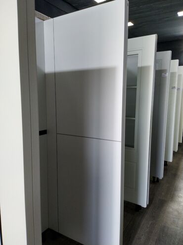 qapi uzlukleri: Ağ rəngli interyer qapıları – minimal dizayn - Model: hamar səthli