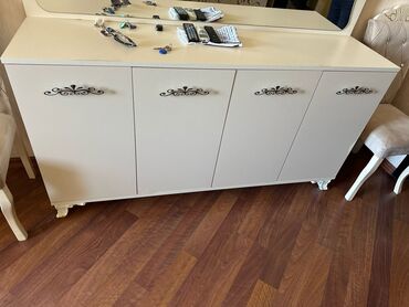 Ofis dəst mebeli: Ofis mebel dəsti Tərkibi: - Sürgülü qapılı iki rəng kombinli — 11