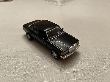 lego oyuncaq: Kolleksiya üçün model avtomobil – Mercedes-Benz W123 (sedan), qara — 4