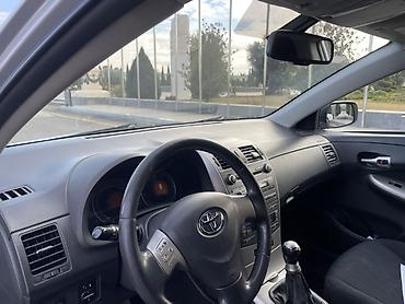 bekalator satisi: Toyota Corolla: 1.4 l | 2008 il Sedan — 9