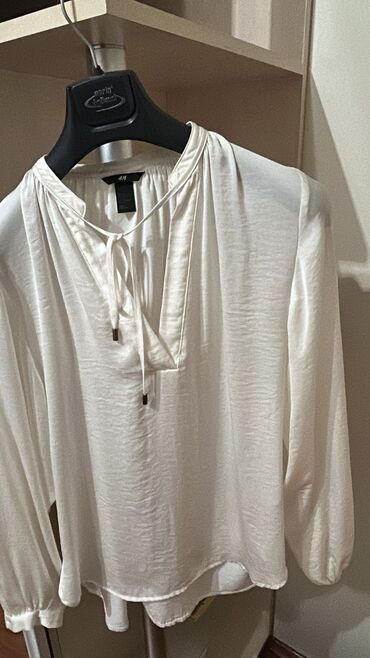 Digər qadın geyimləri: Hamisi Ideal veziyyetdedi. 42-44 olchu. Twist birinci l- 30 azn — 3