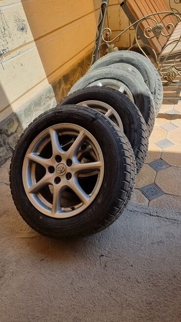 диск на некси: Дөңгөлөктөр монтажда 215 / 60 / R 17, Кыш, Колдонулган, Комплект, Жеңил унаалар, Куйма, тешиктери - 5
