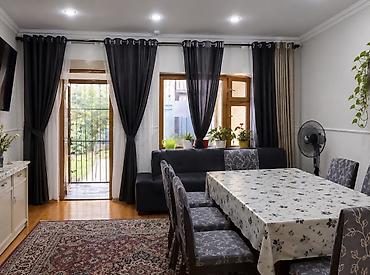 продаю дом бишкек кызыл аскер: 🏡 Продается двухэтажный дом с готовым бизнесом! 📍Адрес: Физкультурный — 4