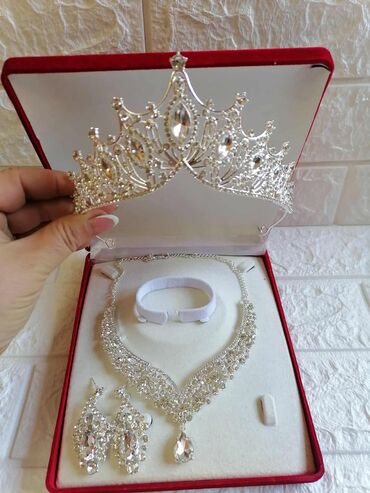 Setovi nakita: Chanel, Set: Kruna, Minđuše, Narukvica, Materijal: Cirkon, Biser — 12