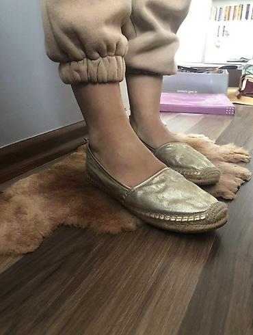 Qadın ayaqqabıları: Qızılı rəngdə qadın espadrili - Üst material: parıldayan metalik — 1