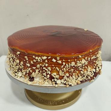 Yarımfabrikatlar: Snikers tortu qaymaqli,karamelli krem ve xususi iclikle sifarisle — 1