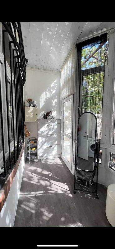 Uzunmüddətli kirayə evlər: 198 kv. m, 4 otaqlı — 13