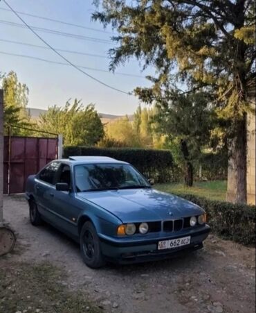 авто без залога: BMW 520: 1989 г., 2 л, Механика, Бензин, Седан