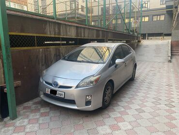 Toyota: Toyota Prius: 2011 г., 1.8 л, Гибрид, Хэтчбэк