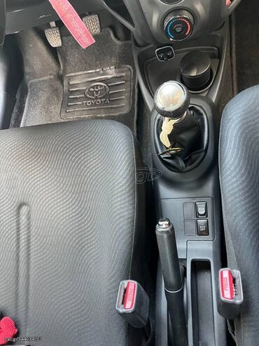 Toyota: Toyota Yaris: 1.3 l. | 2010 έ. Χάτσμπακ — 18
