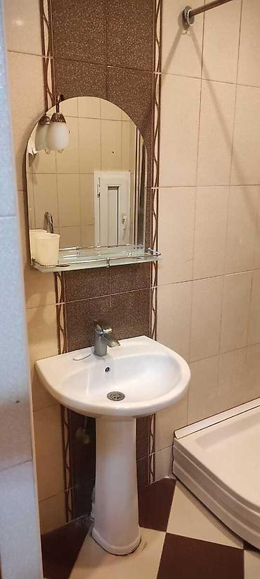 doşəmə boyası: İcarəyə verilir 2 otaqlı yeni tikili 62 m², 20 Yanvar m. 550 AZN/ay 2 — 3