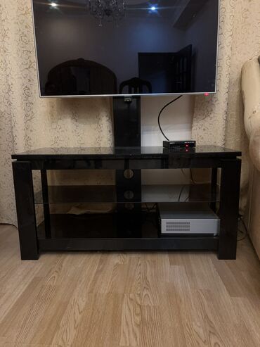 Televizor altligi. baku electronicksden alinib. Cox seliqeli istifade