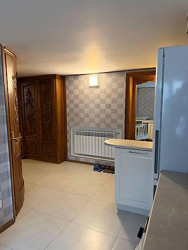 sebail: İcarəyə verilir 2 otaqlı köhnə tikili 80 m², Sahil m. 1 200 AZN/ay 2 — 8