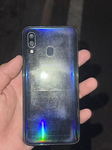 galaxy tab e: Samsung Galaxy A40, Б/у, 64 ГБ, цвет - Синий, 1 SIM — 1
