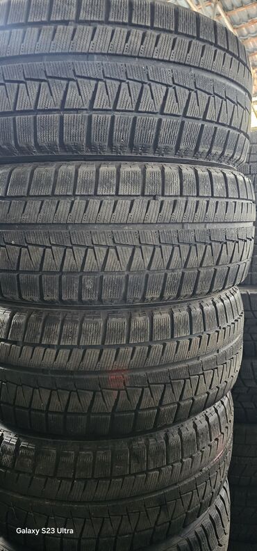 Шины: Шины 215 / 50 / R 17, Зима, Б/у, Комплект, Легковые, Япония, Bridgestone