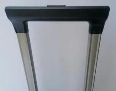 Putni koferi i torbe: Veliki putni kofer na točkiće – tekstilni, crvene boje - Prostrana — 18