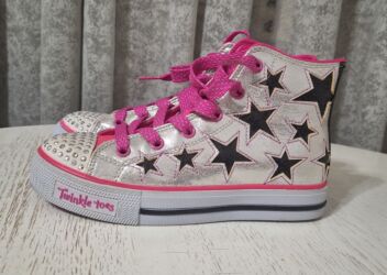 детские нарядные комплекты: Новые. Для модных девочек