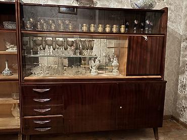 cay serviz: Retro vitrinalı bufet şkaf - Material: cilalanmış tünd ağac (şpon — 1