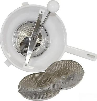 Ostala kuhinjska oprema: Ručna pasirka/rotacioni mlin za hranu – Multi Grater - Namena — 2