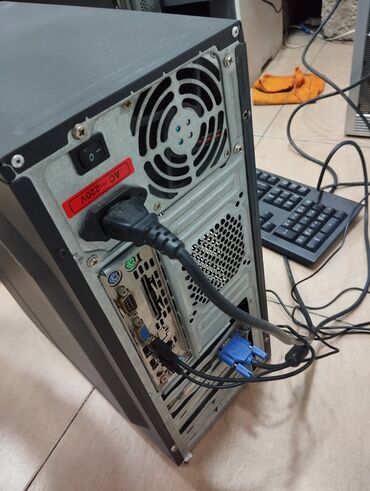 Masaüstü kompüterlər və iş stansiyaları: Tecili satlir ekranda olur adelniOfis və ya ev istifadəsi üçün nəzərdə — 7