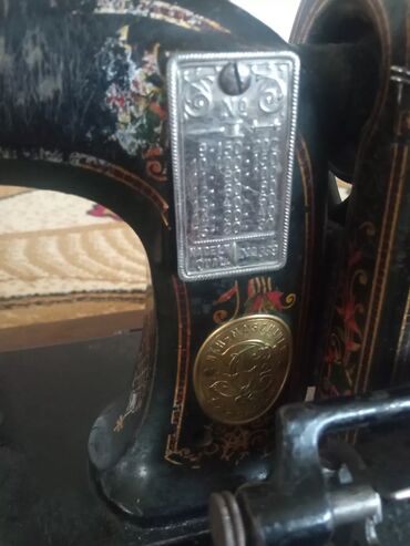 Qədim tikiş maşınları: ZİNGER birinci buraxilişdi .nenemin nenesinden qalmadır tam — 9