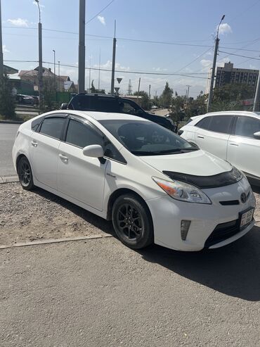 авто обмен на дом: Toyota Prius: 2015 г., 1.8 л, Робот, Гибрид, Универсал