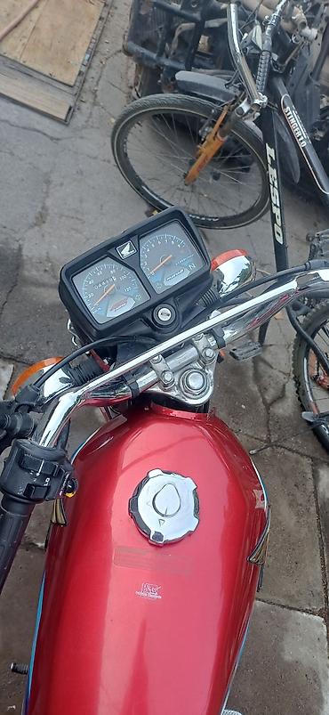 mitsubishi evo: Мотоцикл Honda CG125 (классический дорожный) - Двигатель: 4‑тактный — 1