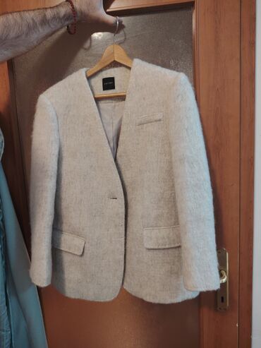 Sakoi: S.Oliver, M, Vuna, Jednobojni na lalafo.rs — 1 Sakoi: S.Oliver, M, Vuna, Jednobojni — 1