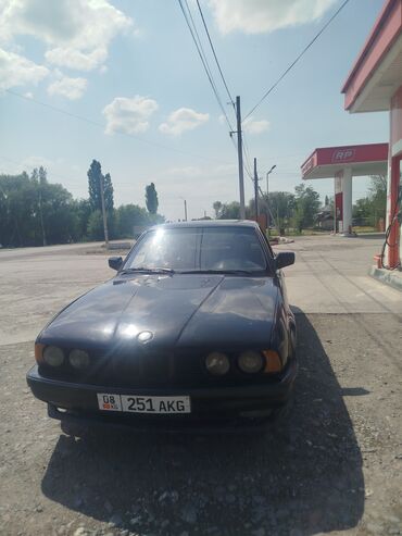 BMW: BMW 520: 1989 г., 2 л, Механика, Бензин, Седан