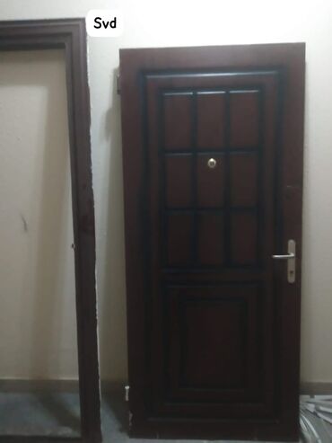 seyf qapıları: Qapi satilir Ela veziyyetde Olcu 95*2.07 Qiymet 150 m Unvan Lokbatan