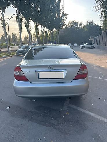 тает: Toyota Camry: 2003 г., 2.4 л, Автомат, Бензин, Седан — 6