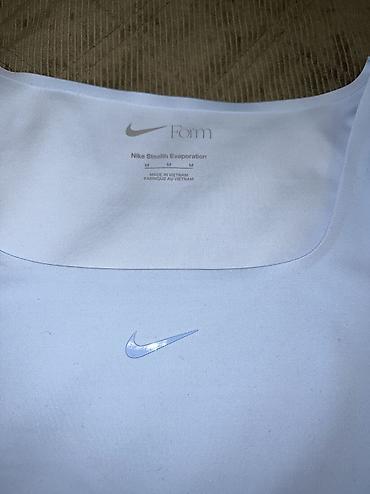 svečani kompleti za punije dame: Nike W NK DF LS BODYSUIT vel. M NOVO
HQ — 6